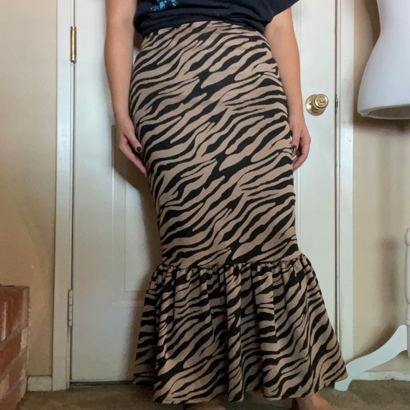 House of Lancry Cara Ruffle zebra print skirt - Picture 10 of 11